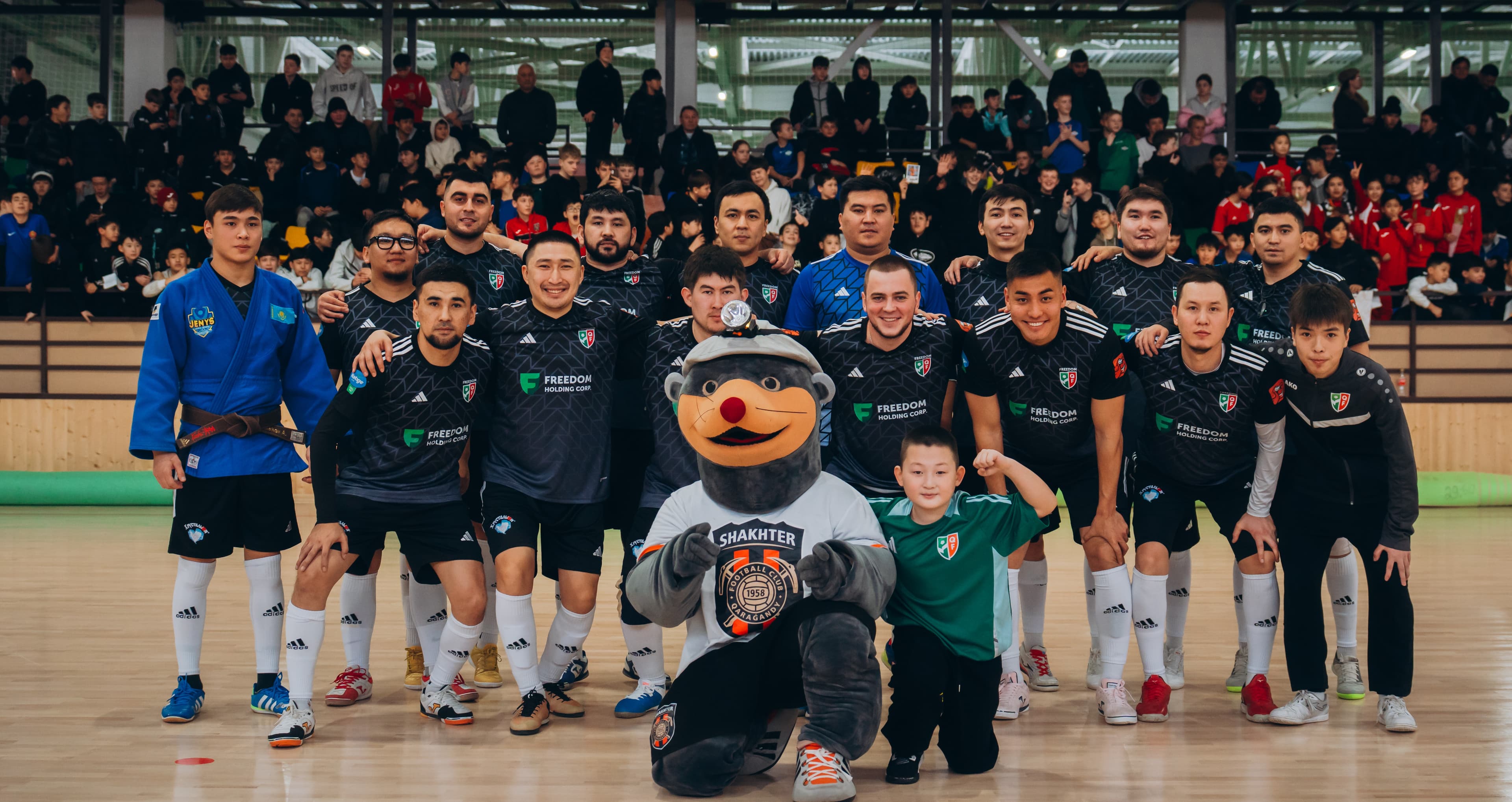 Благотворительный шоу-матч QOFA vs Star Team в Караганде: футбол ради Расула