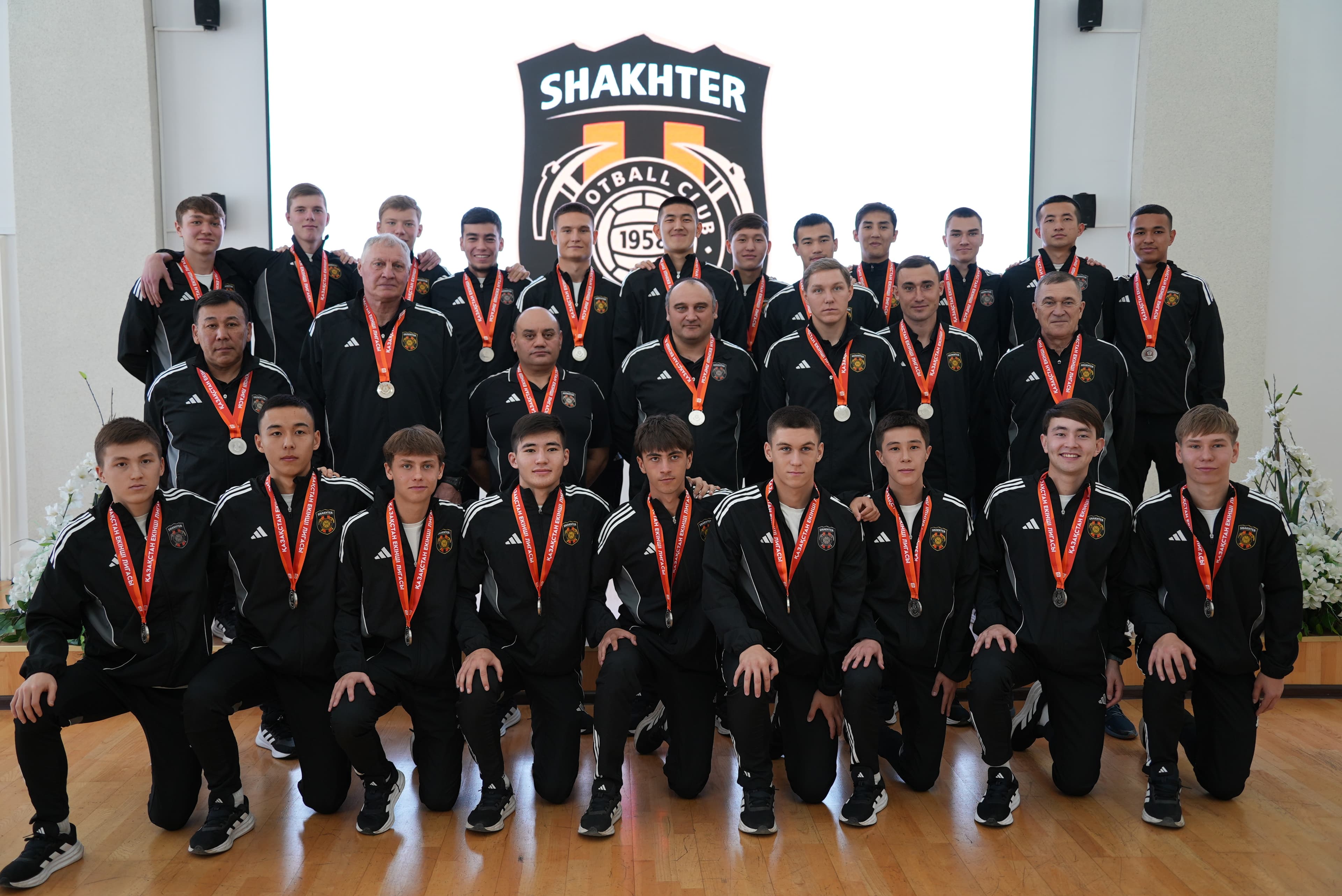 «Шахтёр-М» — күміс жүлдегер!